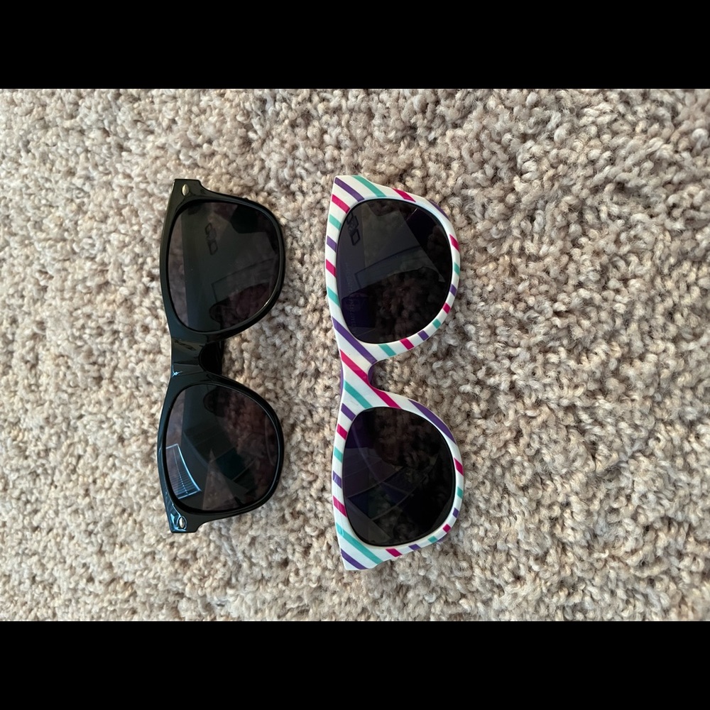 Sunglasses lot